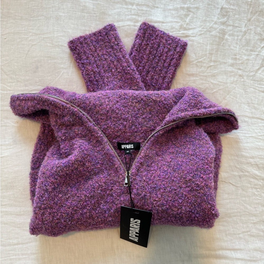 Apparis pink / purple zip sweater